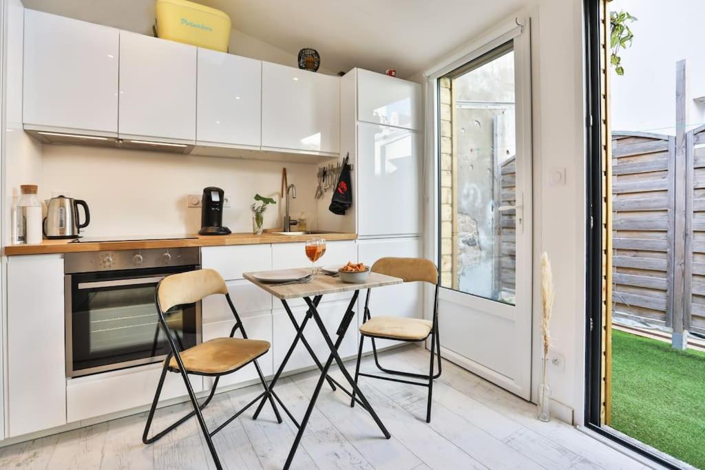 Tiny Studio Terrasse, Hypercentre La Plage A 2 Pas ! Les Sables-d'Olonne Exterior photo